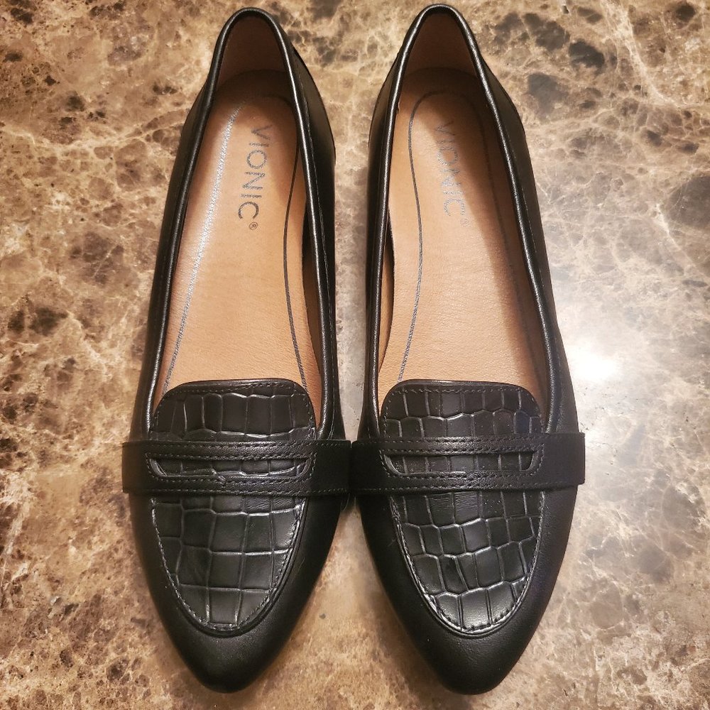 Vionic Flats